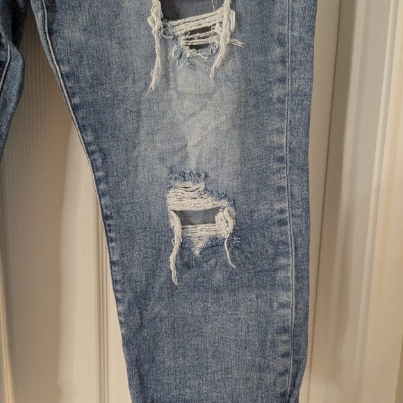 Daze Distressed cuffed Ankle jeans - Picture 2 of 8